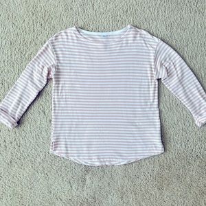 Light 3/4 Sleeve Sweater